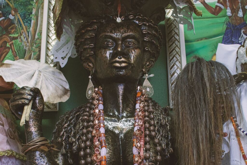 oya - ILÊ OBA L’OKE